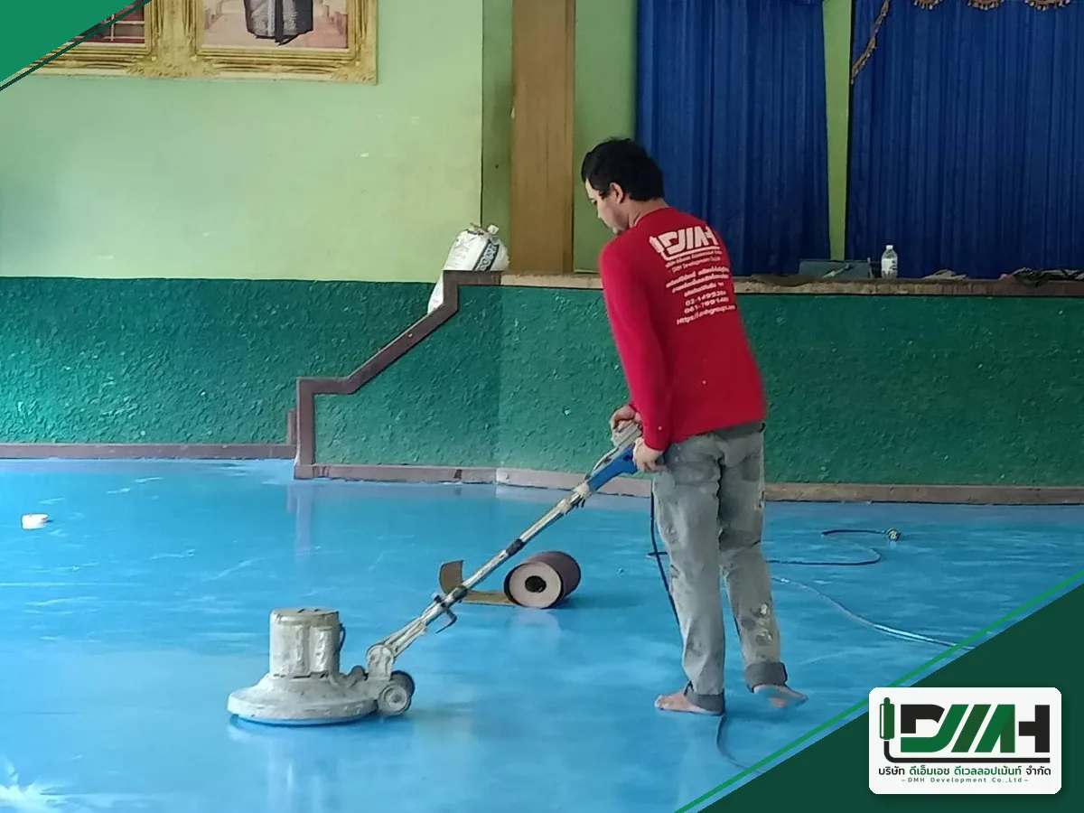 ช่างขัดผิวพื้น Epoxy ด้วยเครื่องขัด
