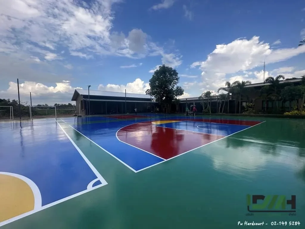 สนามบาสเกตบอลกลางแจ้งพื้น PU Hardcourt ผลงาน DMH Groups